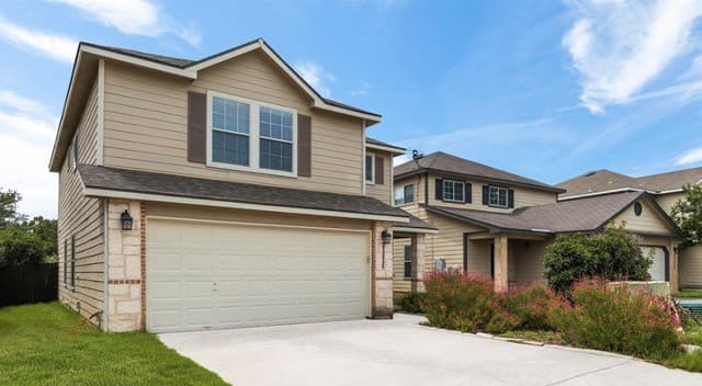 4-bedroom rental at 25035 Longbranch Run in San Antonio, TX — photo 2