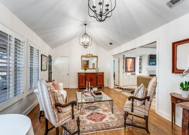 3-bedroom rental at 748 Eventide in Terrell Hills, TX — photo 4