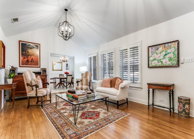 3-bedroom rental at 748 Eventide in Terrell Hills, TX — photo 5
