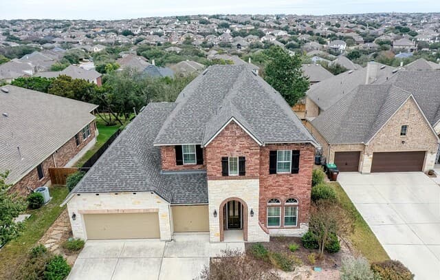 4-bedroom rental at 25606 Poerner Trail in San Antonio, TX — photo 1