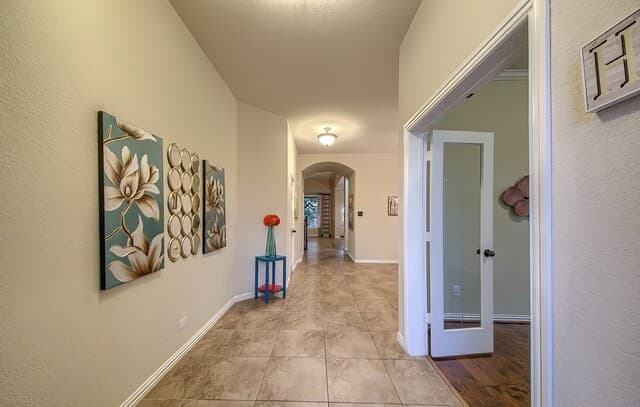 4-bedroom rental at 25606 Poerner Trail in San Antonio, TX — photo 5