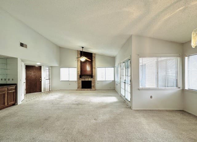 2-bedroom rental at 9258 Points Edge in San Antonio, TX — photo 4