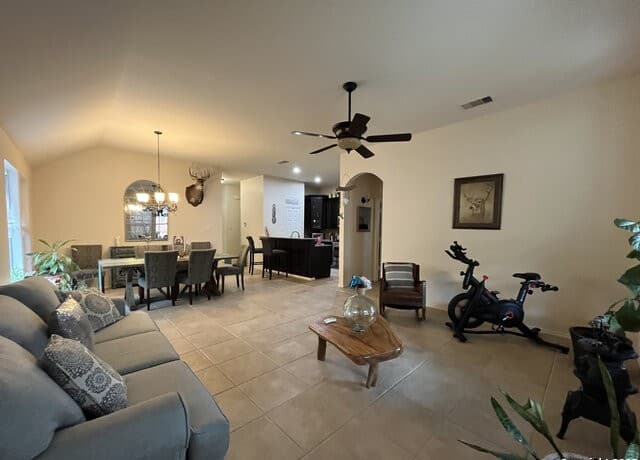 3-bedroom rental at 8707 Sarasota Woods in San Antonio, TX — photo 5