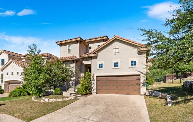 5-bedroom rental at 24510 Via Vizcaya in San Antonio, TX — photo 1