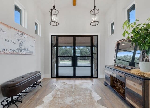 4-bedroom rental at 298 Table Rock in Helotes, TX — photo 3