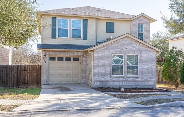 4-bedroom rental at 7702 Hedrick Farm in San Antonio, TX — photo 1