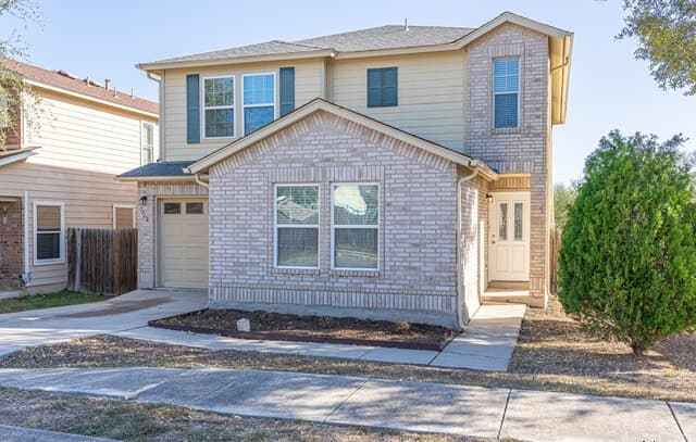 4-bedroom rental at 7702 Hedrick Farm in San Antonio, TX — photo 3
