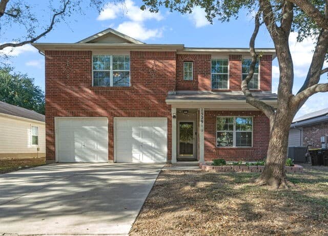 4-bedroom rental at 1529 Rainy Brk in Schertz, TX — photo 1