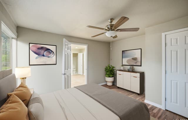5-bedroom rental at 1013 North Blvd in Universal City, TX — photo 4