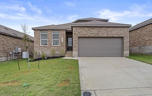 4-bedroom rental at 2331 Fort Davis Pass in Marion, TX — photo 1