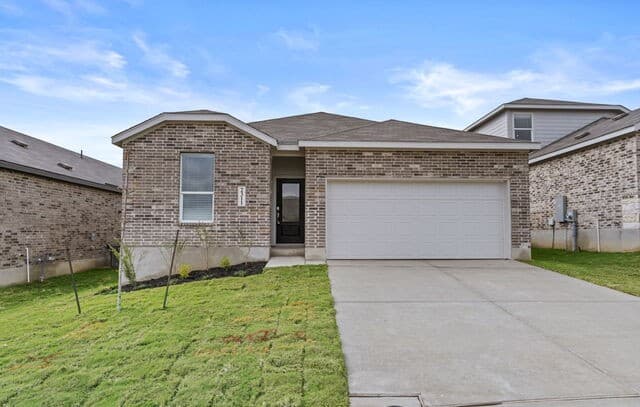 4-bedroom rental at 2311 Fort Davis Pass in Marion, TX — photo 1