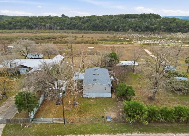 4-bedroom rental at 13196 Kelly in Atascosa, TX — photo 2