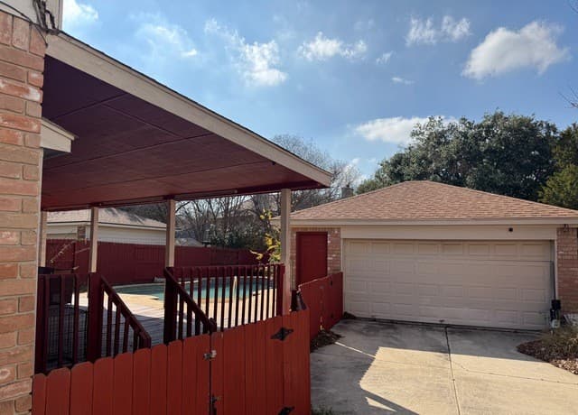 4-bedroom rental at 9911 Abe Lincoln in San Antonio, TX — photo 3
