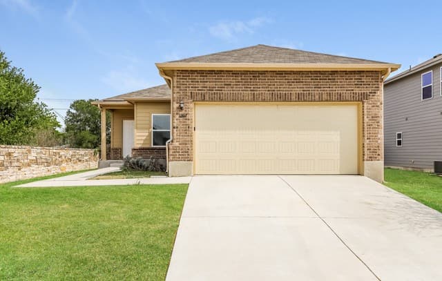 3-bedroom rental at 3207 Pedernales in San Antonio, TX — photo 1