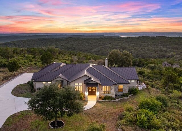 5-bedroom rental at 757 County Road 262 in Mico, TX — photo 1