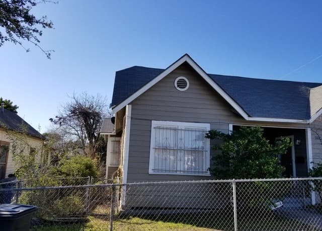 1-bedroom rental at 2238 N Interstate 35 in San Antonio TX