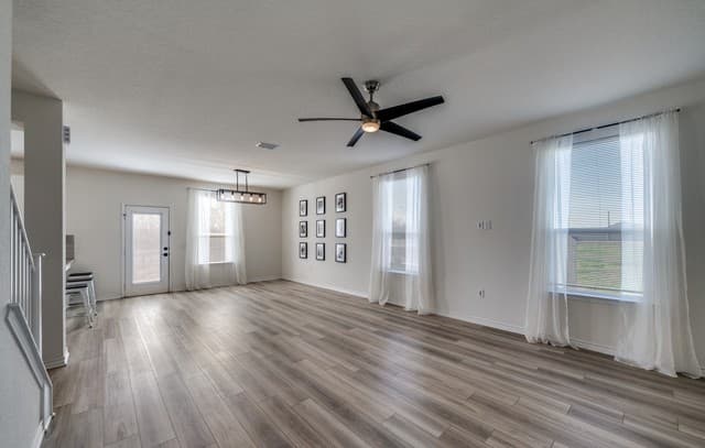3-bedroom rental at 13246 Lorena Ochoa in San Antonio, TX — photo 2