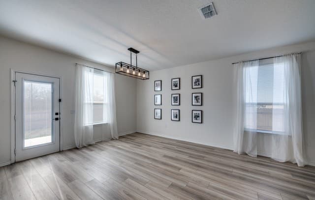 3-bedroom rental at 13246 Lorena Ochoa in San Antonio, TX — photo 3