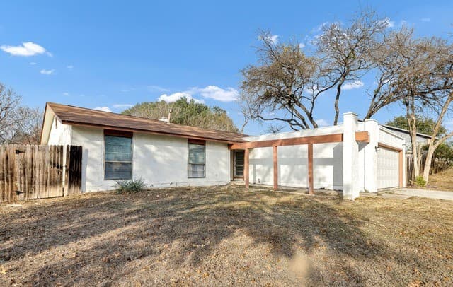 3-bedroom rental at 6007 Valley Forge in San Antonio, TX — photo 3