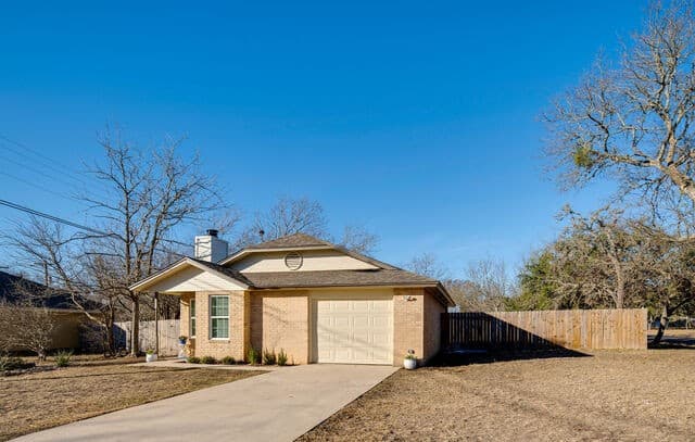 3-bedroom rental at 401 Deer Creek in Boerne, TX — photo 5