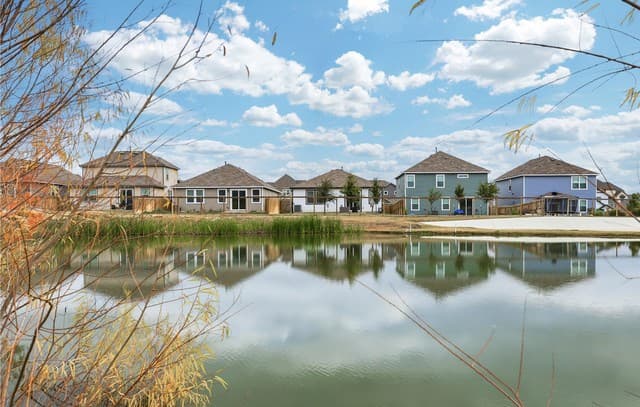 3-bedroom rental at 13225 Hagerd Loop in St Hedwig, TX — photo 5