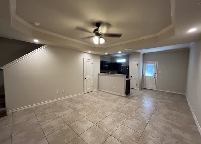 3-bedroom rental at 6534 Marcel Way Unit 102 in San Antonio, TX — photo 3