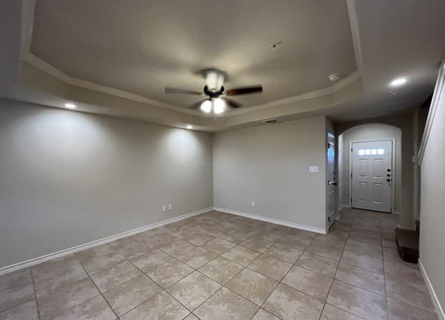 3-bedroom rental at 6534 Marcel Way Unit 102 in San Antonio, TX — photo 5