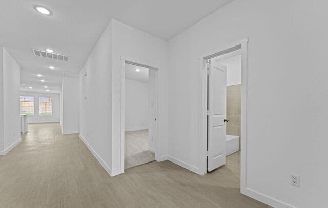 4-bedroom rental at 4986 Mission Tejas Road in Marion, TX — photo 2