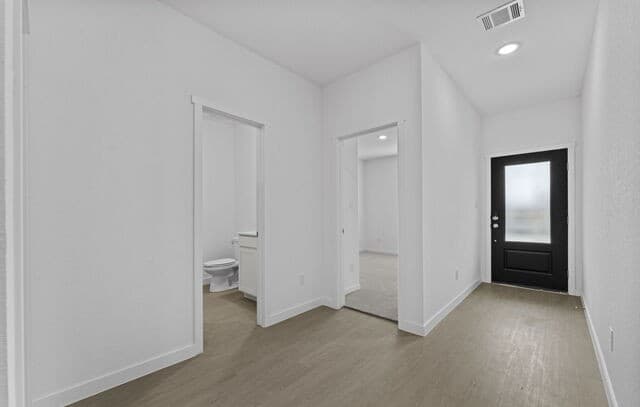 4-bedroom rental at 4986 Mission Tejas Road in Marion, TX — photo 5