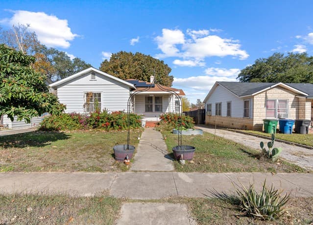 3-bedroom rental at 1627 Schley in San Antonio TX