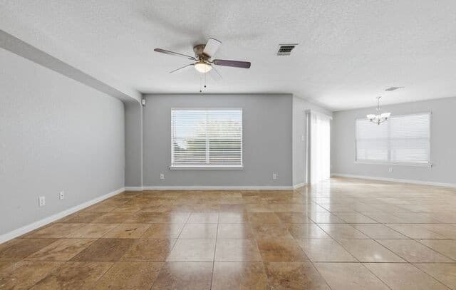 4-bedroom rental at 5764 Maxfli in Schertz, TX — photo 5