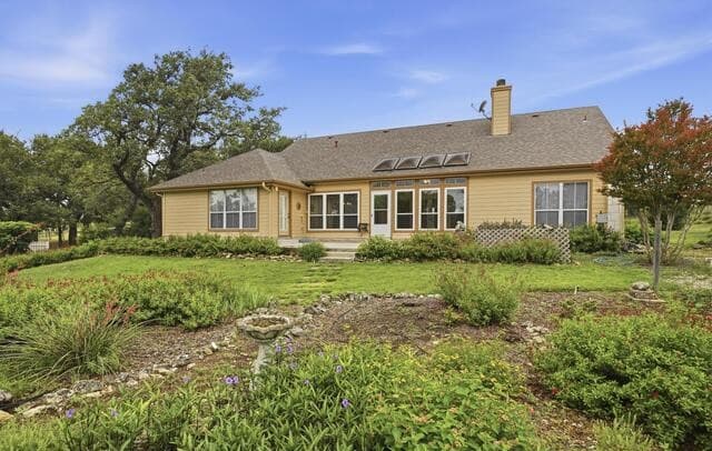 3-bedroom rental at 105 Dove Mountain in Boerne, TX — photo 5