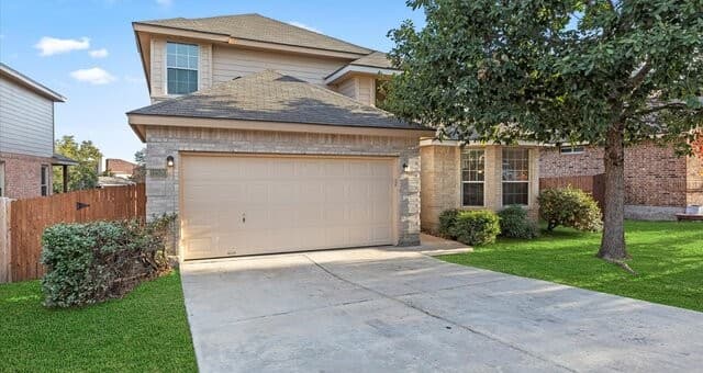 3-bedroom rental at 12530 Skyline Mesa in San Antonio, TX — photo 2