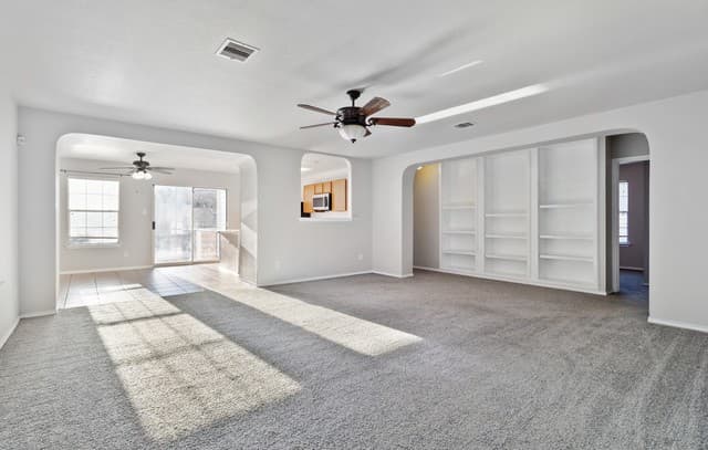 4-bedroom rental at 165 Corral Fence in Cibolo, TX — photo 5