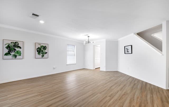 4-bedroom rental at 9874 Alexa in San Antonio, TX — photo 5