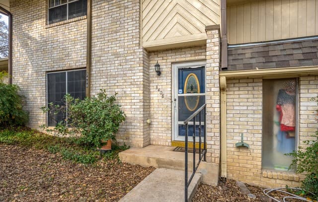 3-bedroom rental at 3408 Northmoor St Unit 25 in San Antonio, TX — photo 3