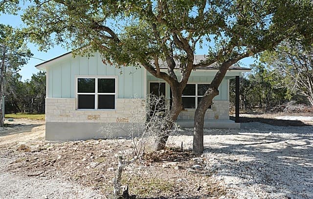 3-bedroom rental at 1436 Laguna in Spring Branch, TX — photo 1