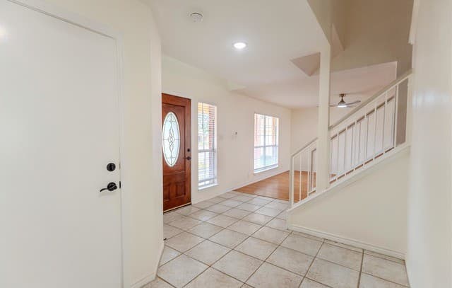 3-bedroom rental at 5135 Stormy Hls in San Antonio, TX — photo 3