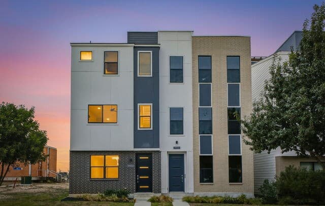 2-bedroom rental at 7922 Kennedy Hill Unit 1 in San Antonio, TX — photo 1