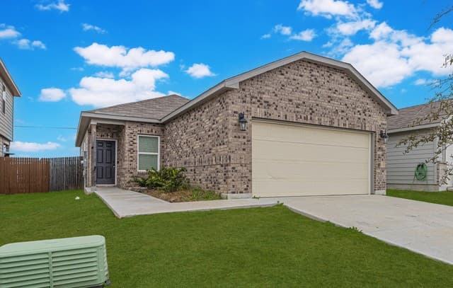 3-bedroom rental at 5919 Olson Bluffs in San Antonio, TX — photo 1