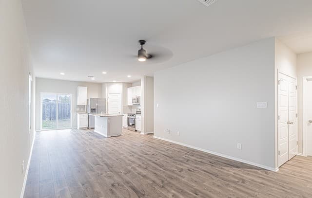 3-bedroom rental at 5919 Olson Bluffs in San Antonio, TX — photo 3