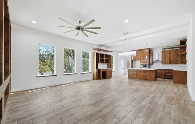4-bedroom rental at 19402 Easy Oak in San Antonio, TX — photo 5