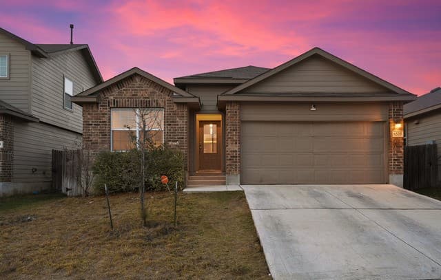 3-bedroom rental at 6535 Encore Oaks in San Antonio, TX — photo 1