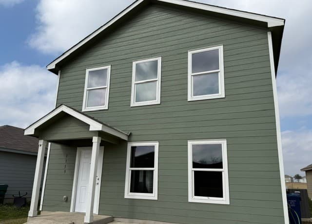 4-bedroom rental at 1159 Janzen in San Antonio, TX — photo 2