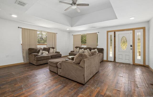 2-bedroom rental at 551 Peaceful Ln in San Antonio, TX — photo 5