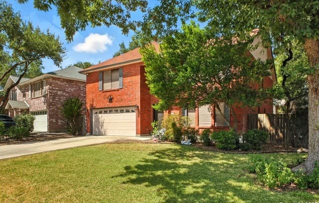 4-bedroom rental at 16414 Bulverde Point in San Antonio, TX — photo 2