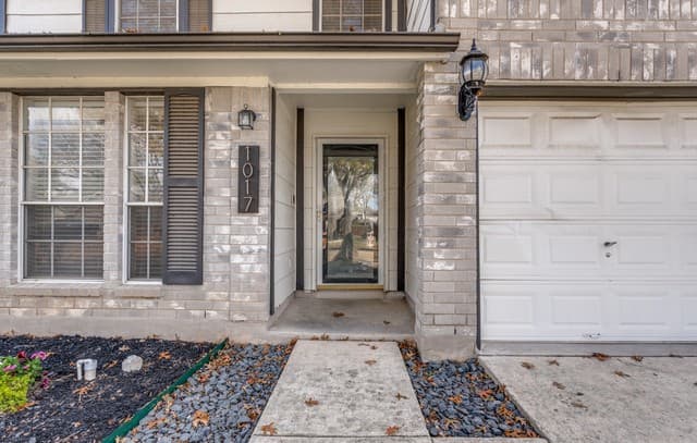 4-bedroom rental at 1017 Silvertree in Schertz, TX — photo 3