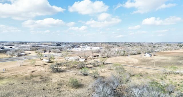 rental at TBD Us Hwy 281 in Pleasanton, TX — photo 3