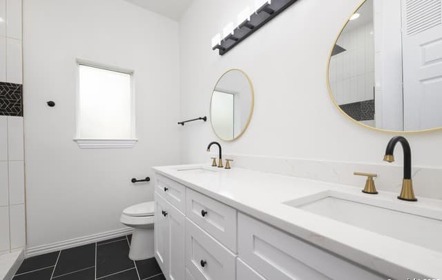 3-bedroom rental at 543 McMonigal Place Unit BLDG. 1 in San Antonio, TX — photo 5