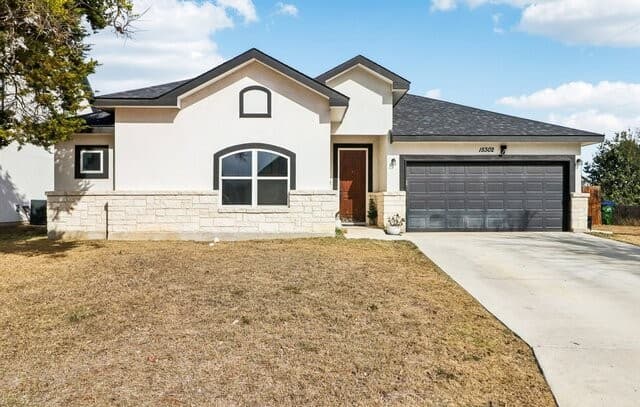 4-bedroom rental at 15302 Capri in Selma, TX — photo 3